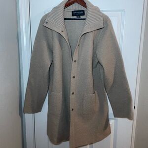 Vintage Centigrade Outerwear Tan 100% Wool Women's Large Long
Button Down